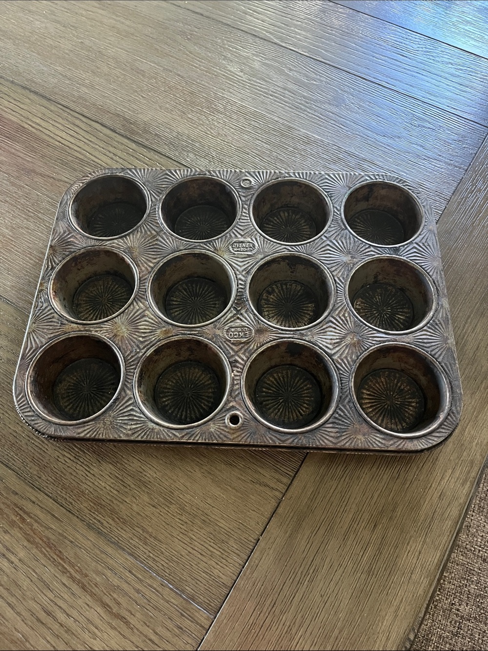 12-Cup Metal Muffin Pan in Brown - Classic Bakeware